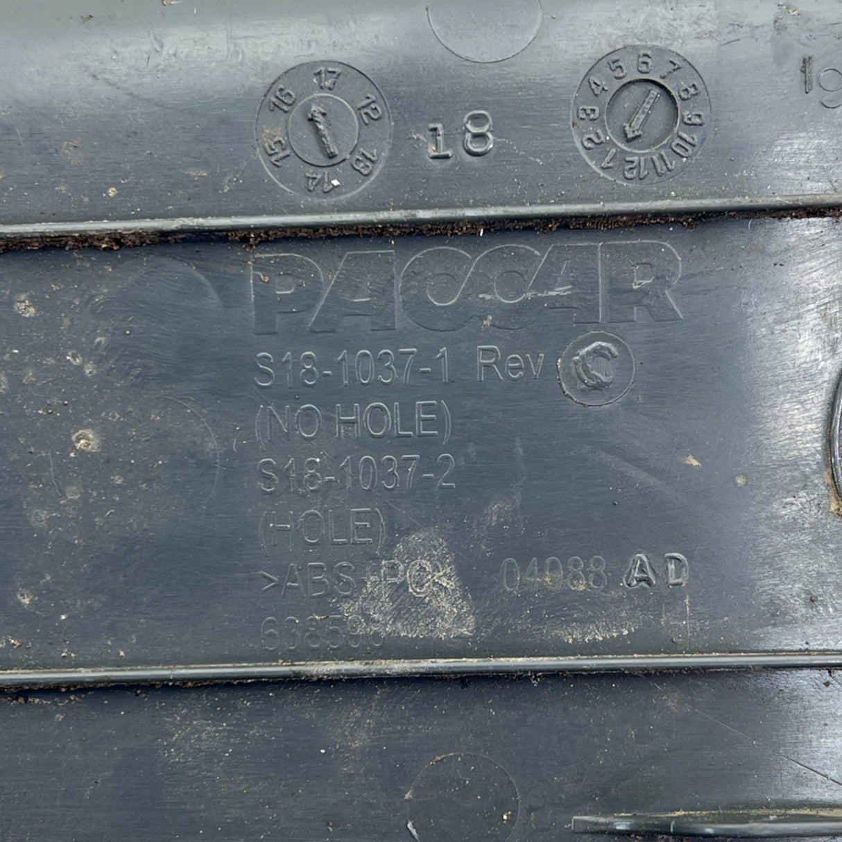S18-1037-1 Genuine Paccar Dash Panel
