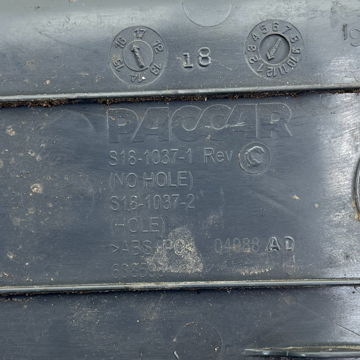 S18-1037-2 Genuine Paccar Dash Panel
