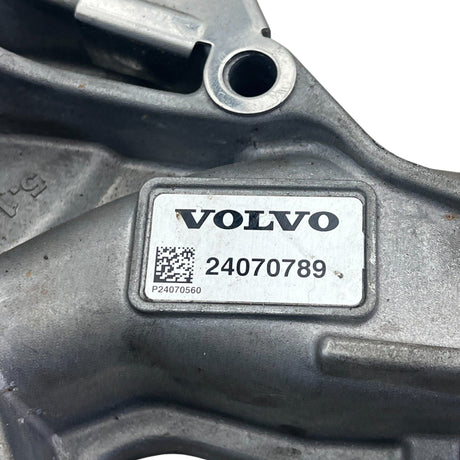 22197709 Genuine Mack Engine Water Pump