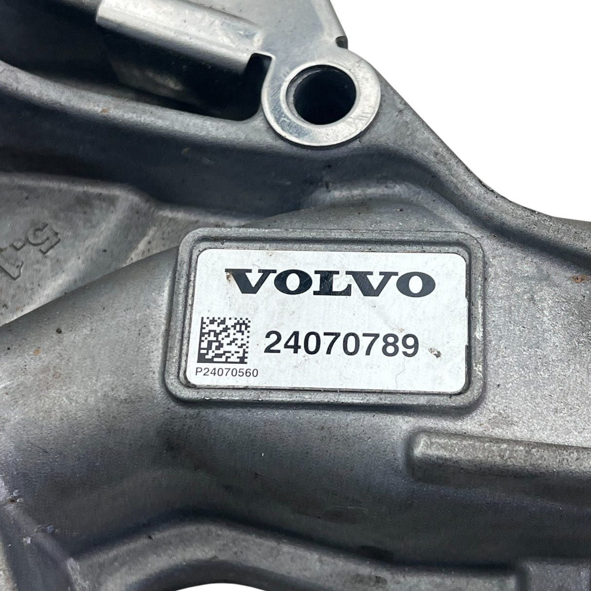 20744944 Genuine Mack Engine Water Pump
