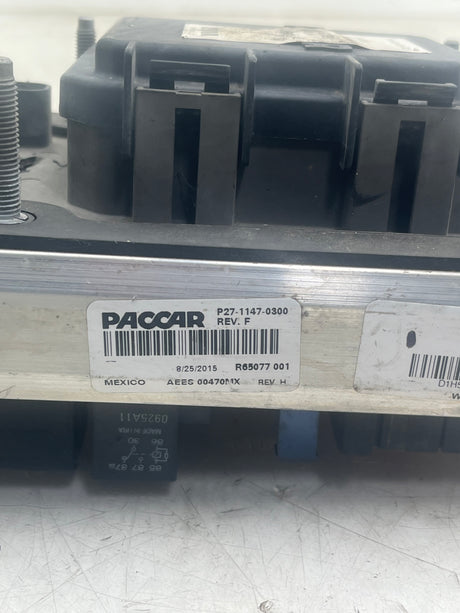 P27-1147-0300 Genuine Paccar Fuse Box 579