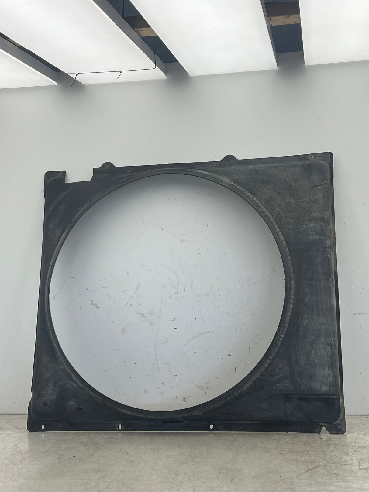 20971037 Genuine Volvo Fan Shroud