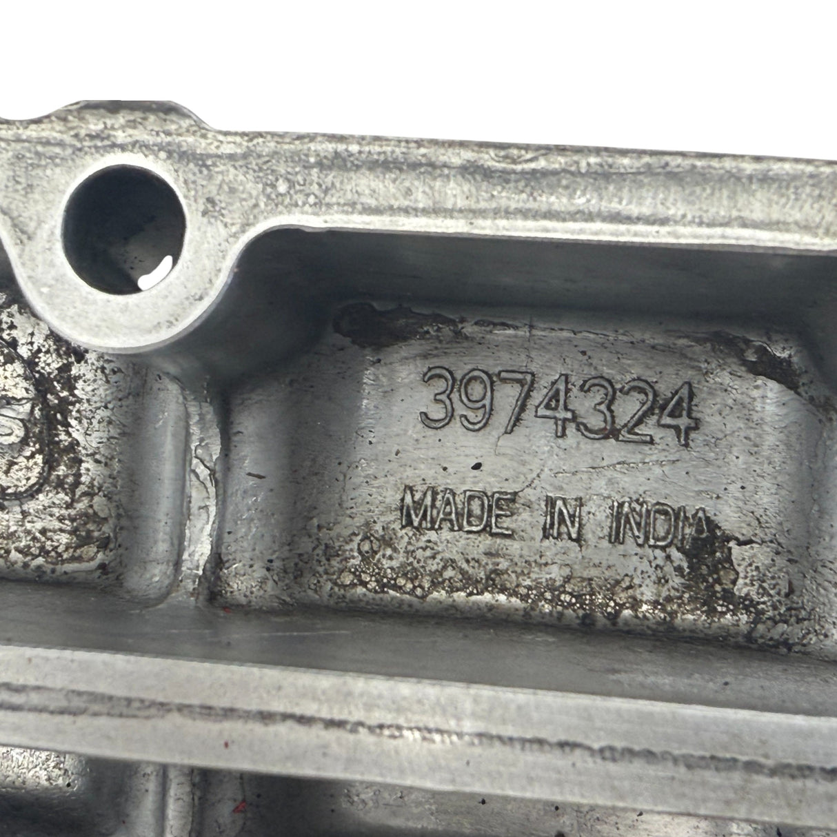 3974324 Genuine Cummins Lubricating Oil Cooler Cover