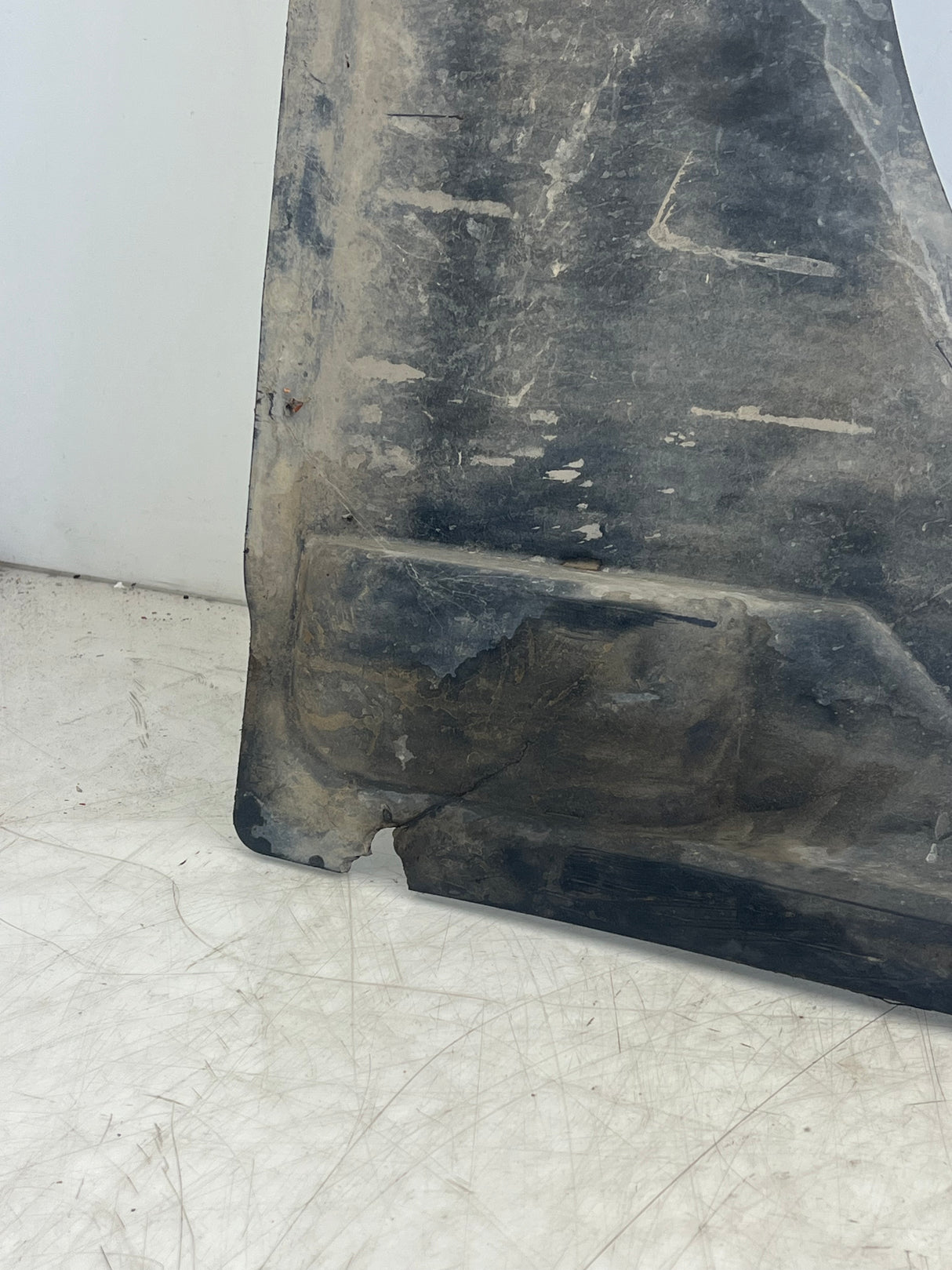 20971037 Genuine Volvo Fan Shroud