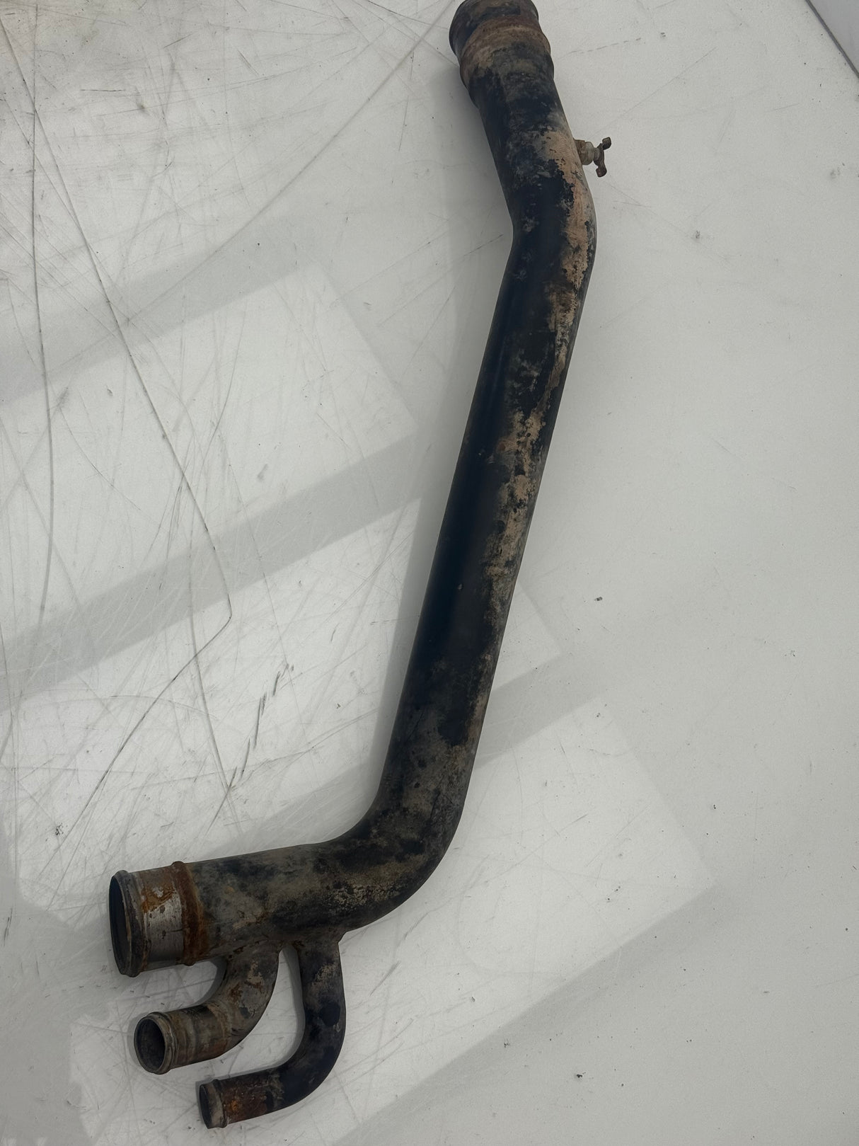 F66-6768 Genuine Kenworth Lower Coolant Tube