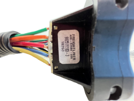 A06-32389-000 Genuine Freightliner Turn Signal Switch 12V