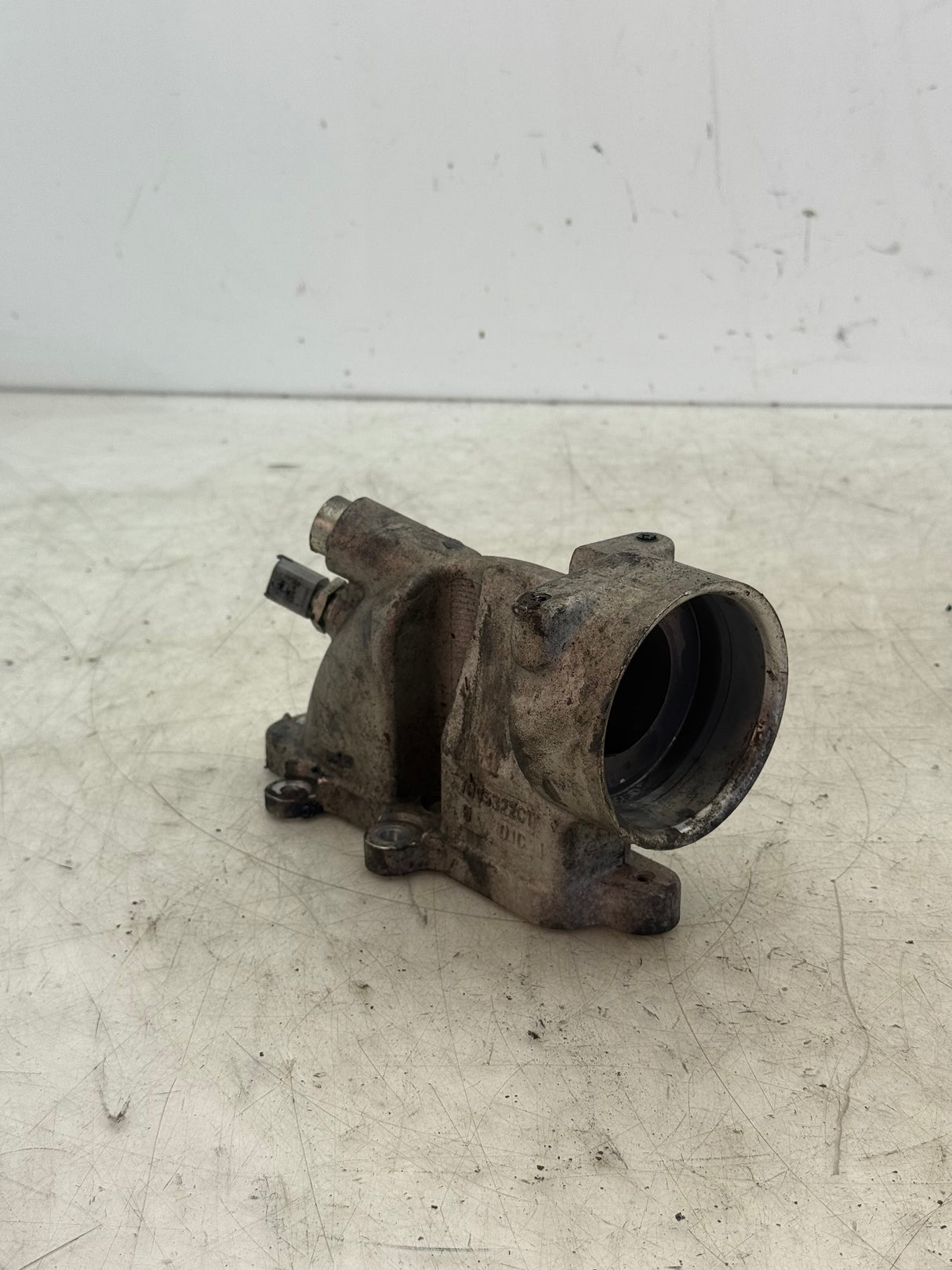 7095322C1 Genuine International EGR Coolant Return Manifold