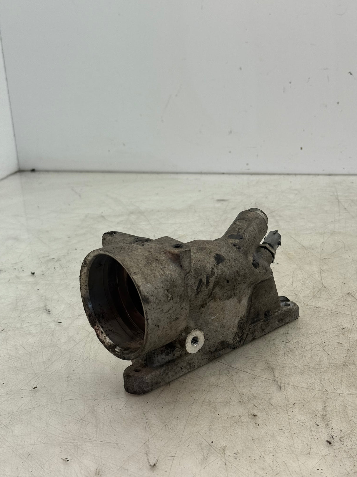 7095322C1 Genuine International EGR Coolant Return Manifold