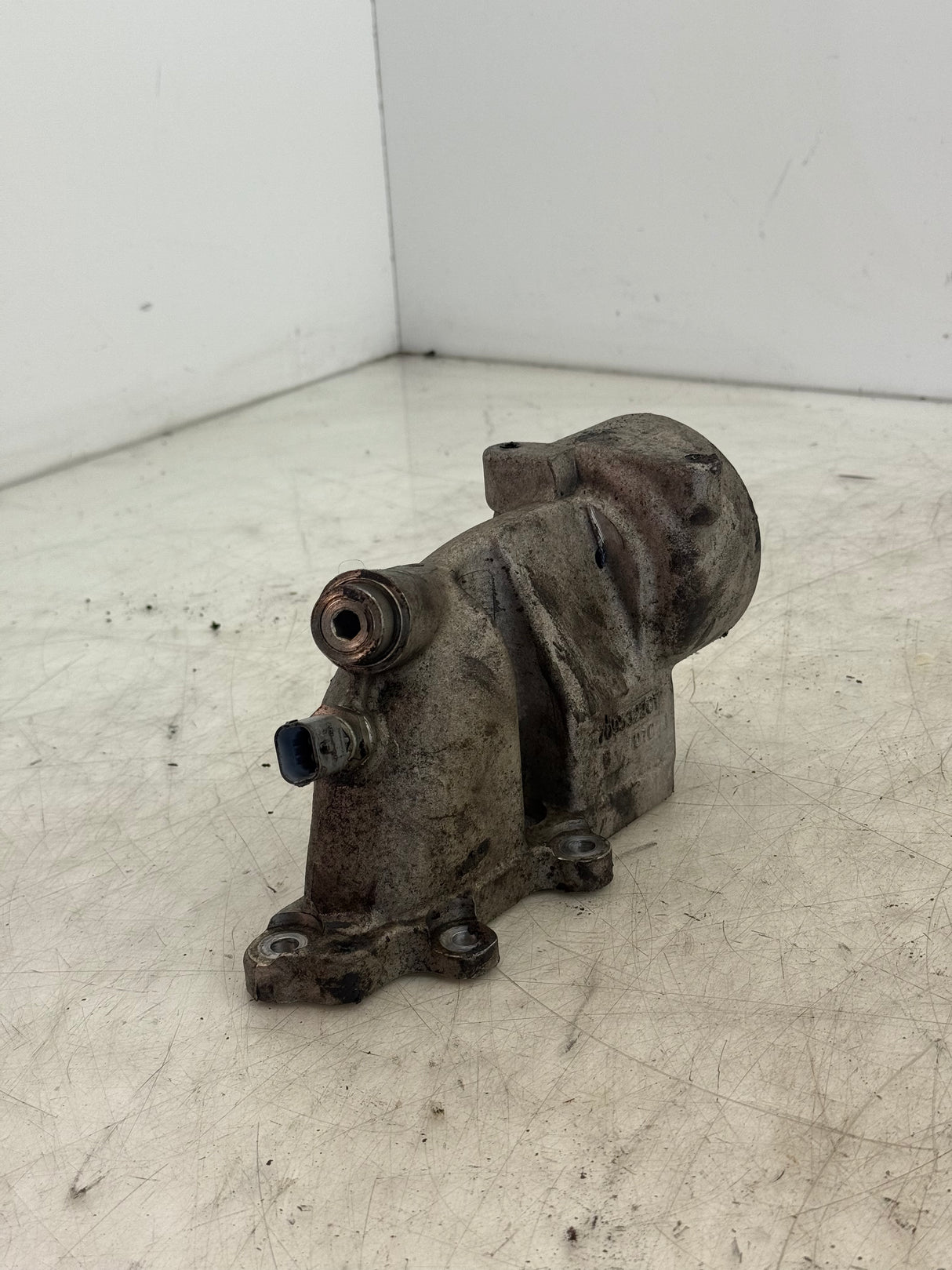 7095322C1 Genuine International EGR Coolant Return Manifold