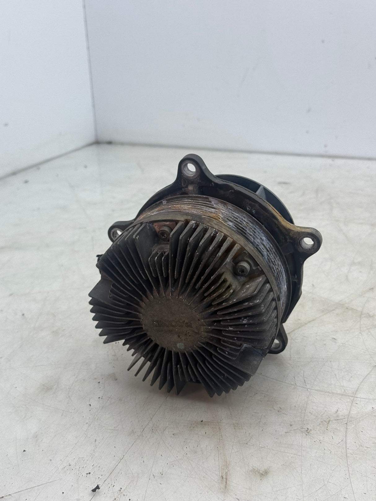 2137205 Genuine Paccar Engine Water Pump MX13