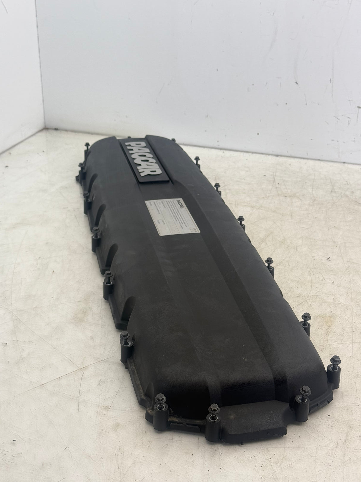 2272049 Genuine Paccar Engine Valve Cover