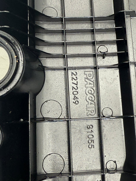 2272049 Genuine Paccar Engine Valve Cover