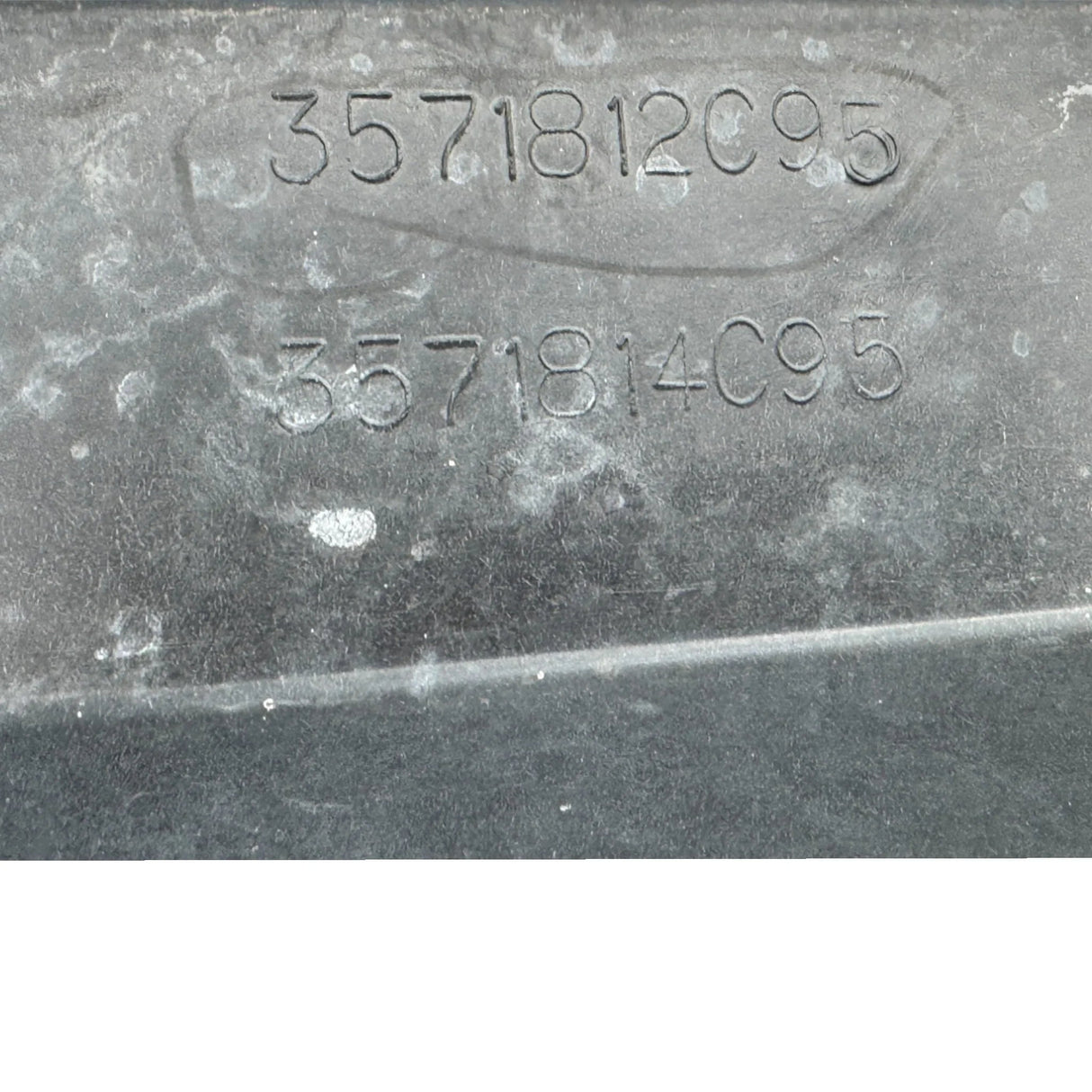 3571814C95 Genuine International Baffle Assembly Motor Cover Cowl
