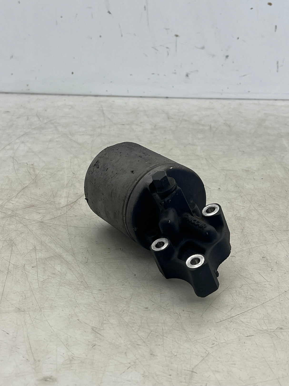 2013452 Genuine Paccar Engine Water Filter Base
