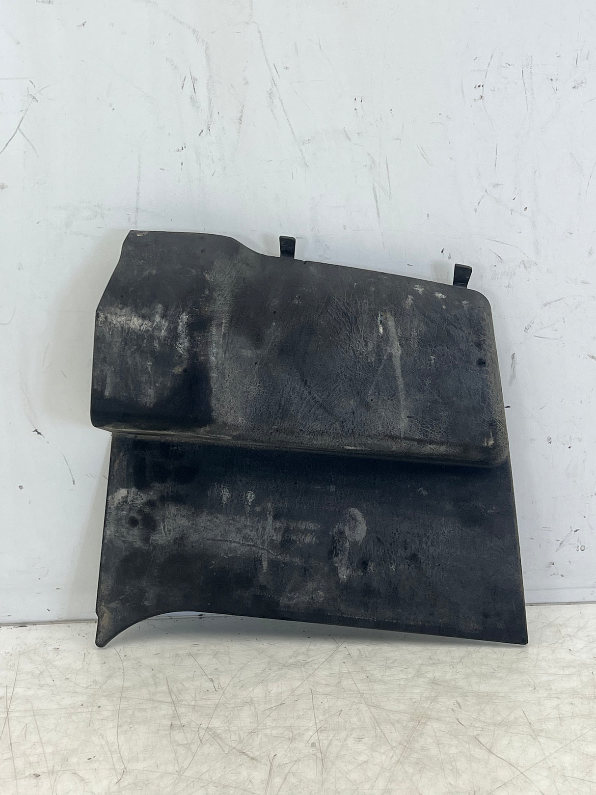S22-1189-200 Genuine Kenworth Cover B Pillar Lower