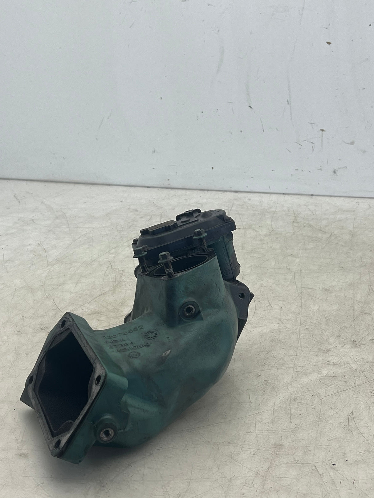 22076662 Genuine Volvo Mixing Chamber