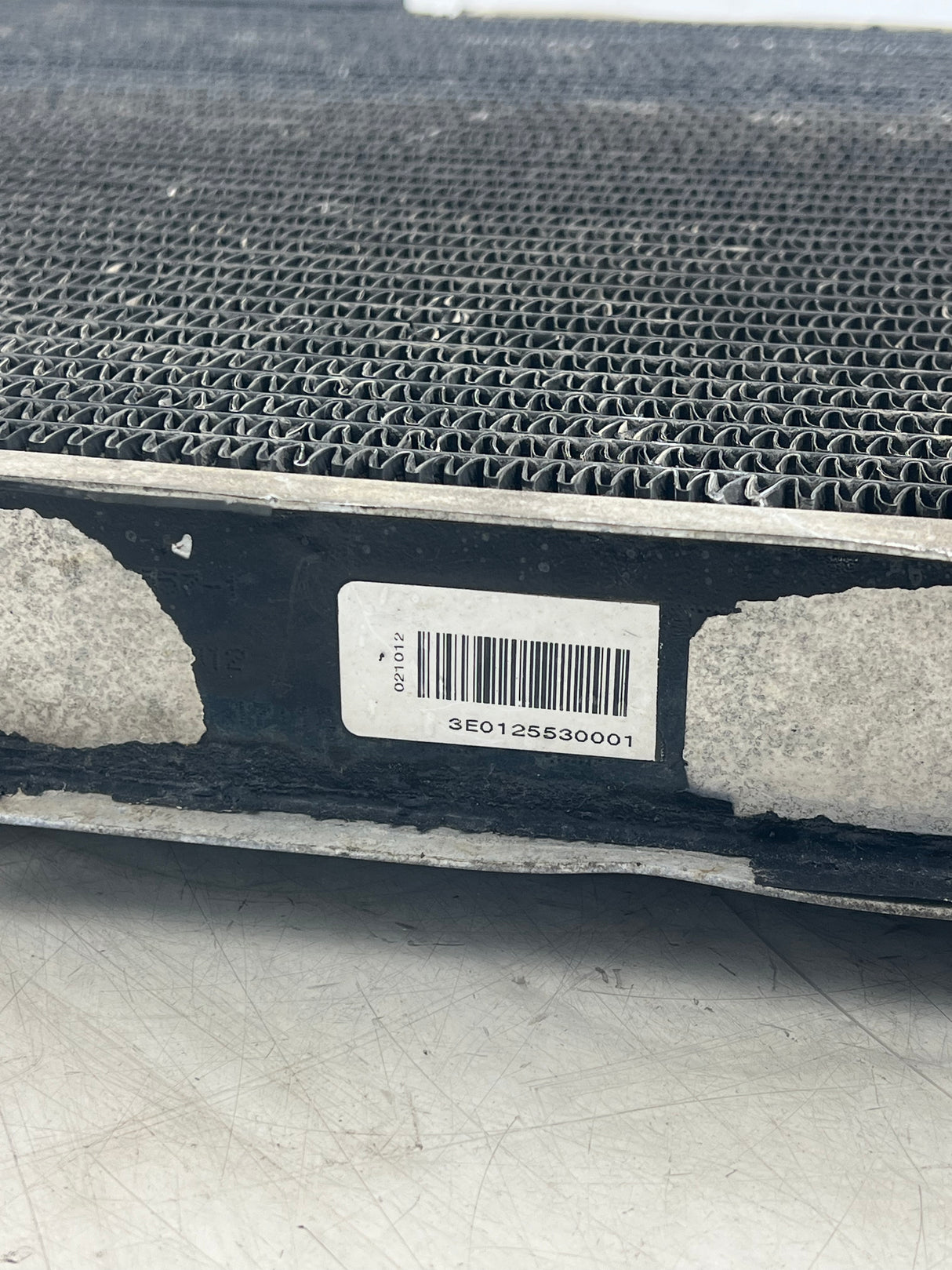 3E0125530001 Genuine International Low Temperature Radiator