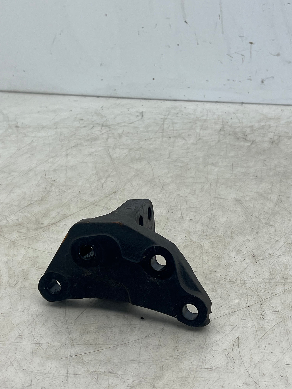 2139938 Genuine Paccar Left Hand Rear Engine Mounting Bracket