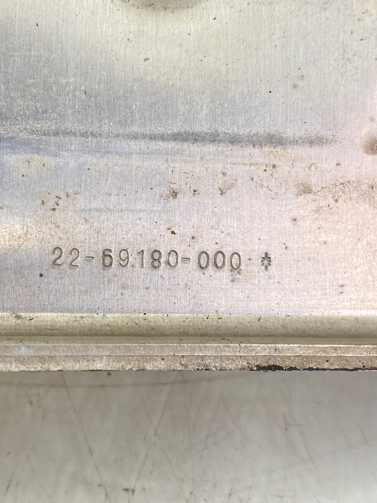 22-69180-000 Genuine Freightliner Deck Plate