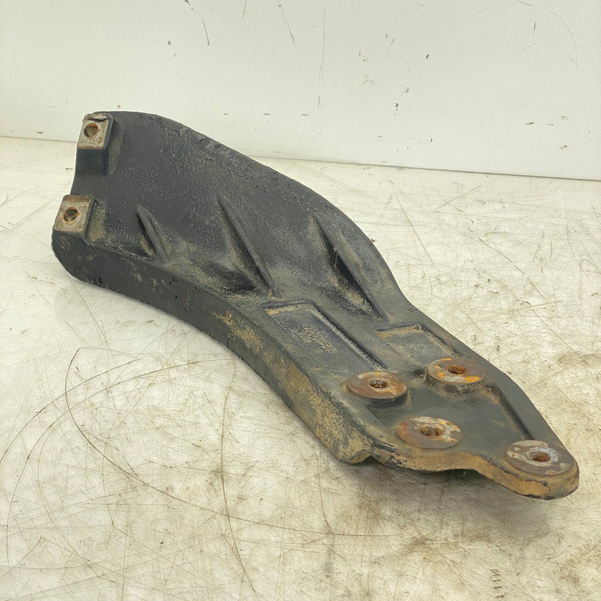 21004541 Genuine Mack Spring Hanger Support – Second Truck Parts
