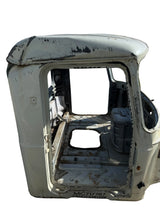 012316 Genuine Mack White Cab CHU613