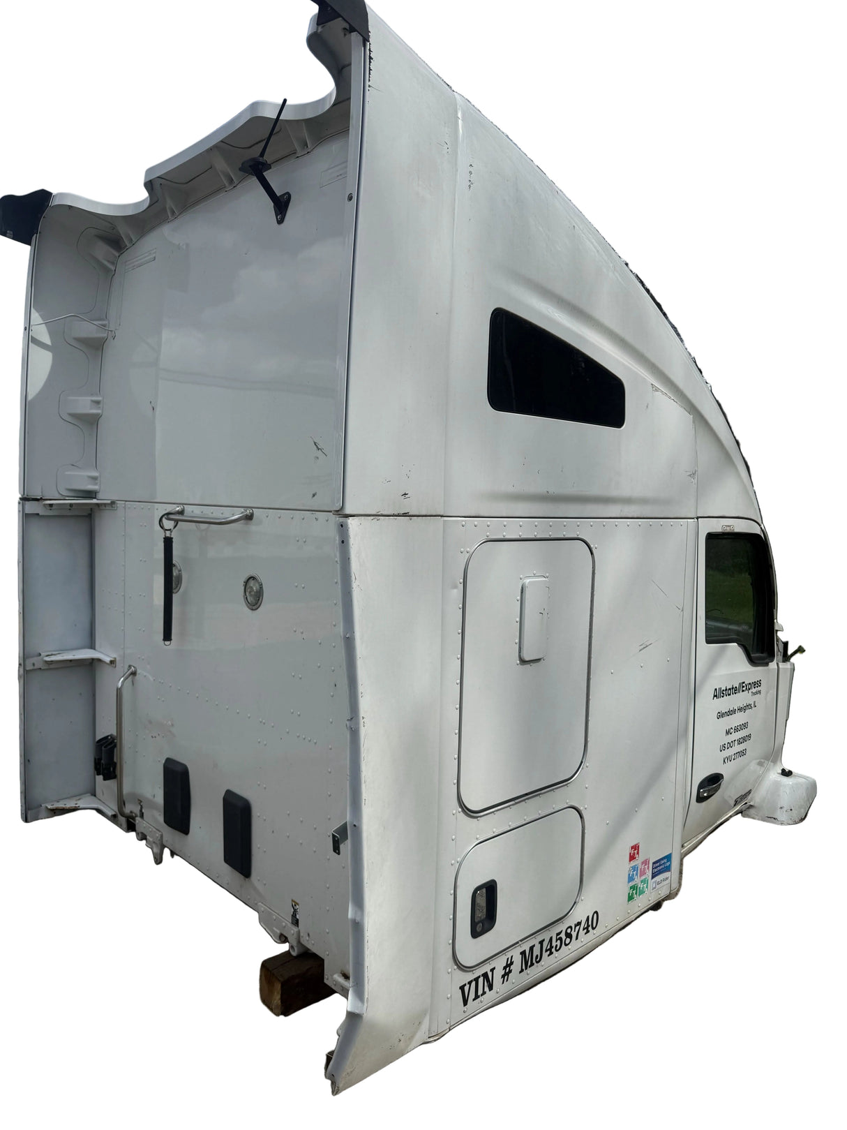 Genuine Kenworth White Cab T680