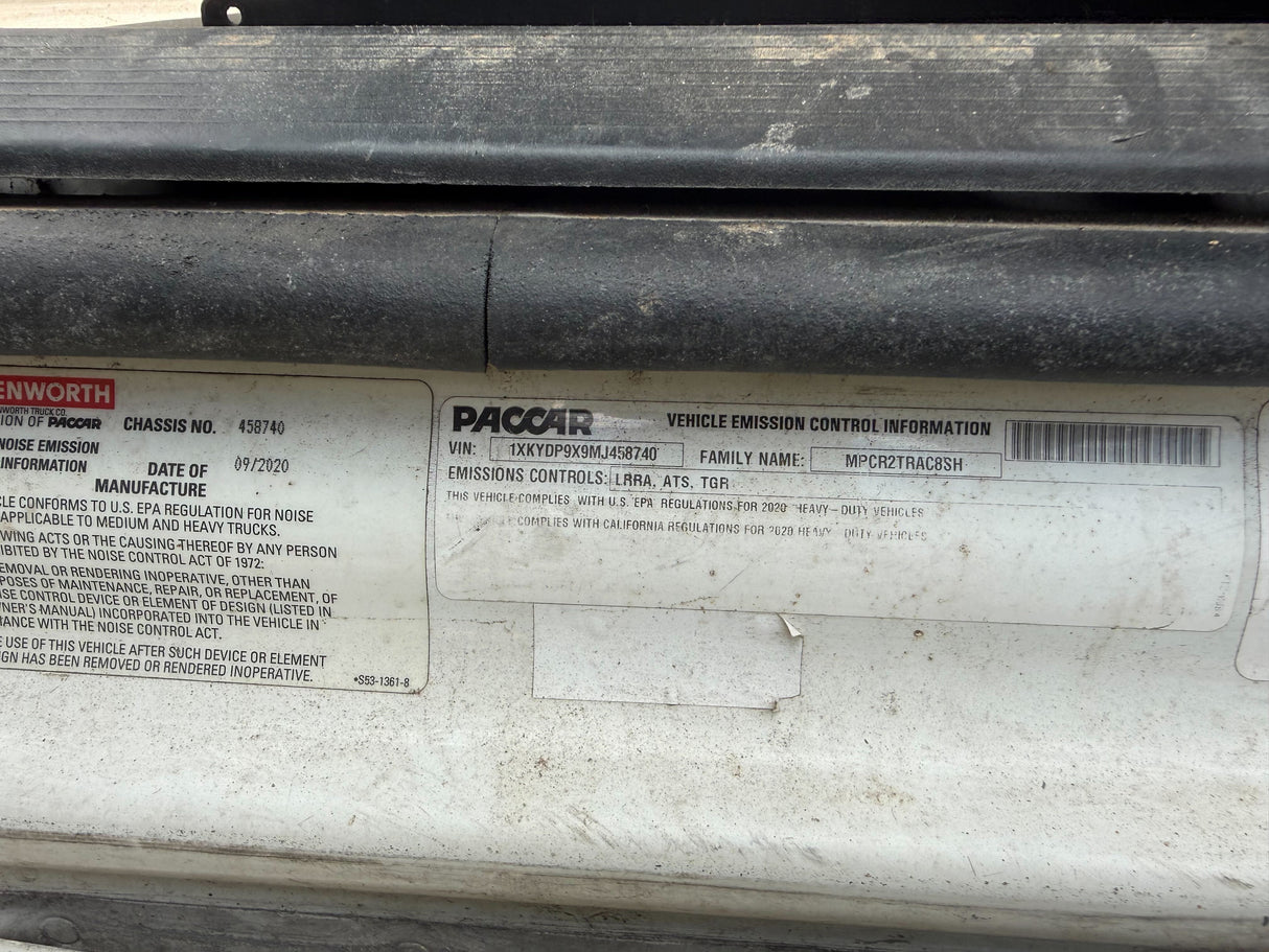 Genuine Kenworth White Cab T680