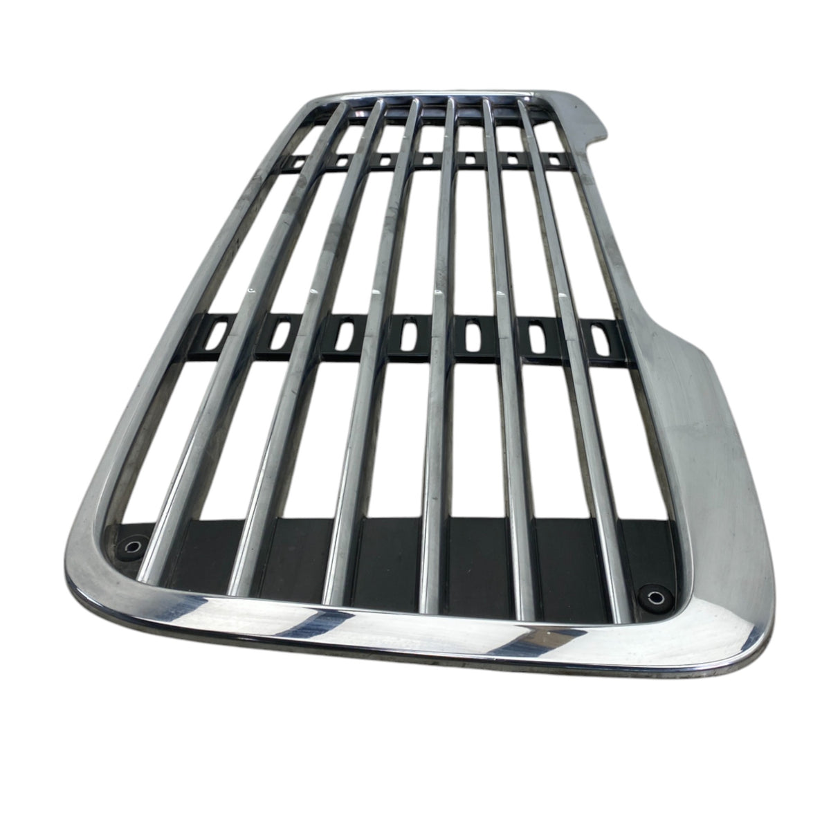 17-14787-000 Genuine Freightliner Grille