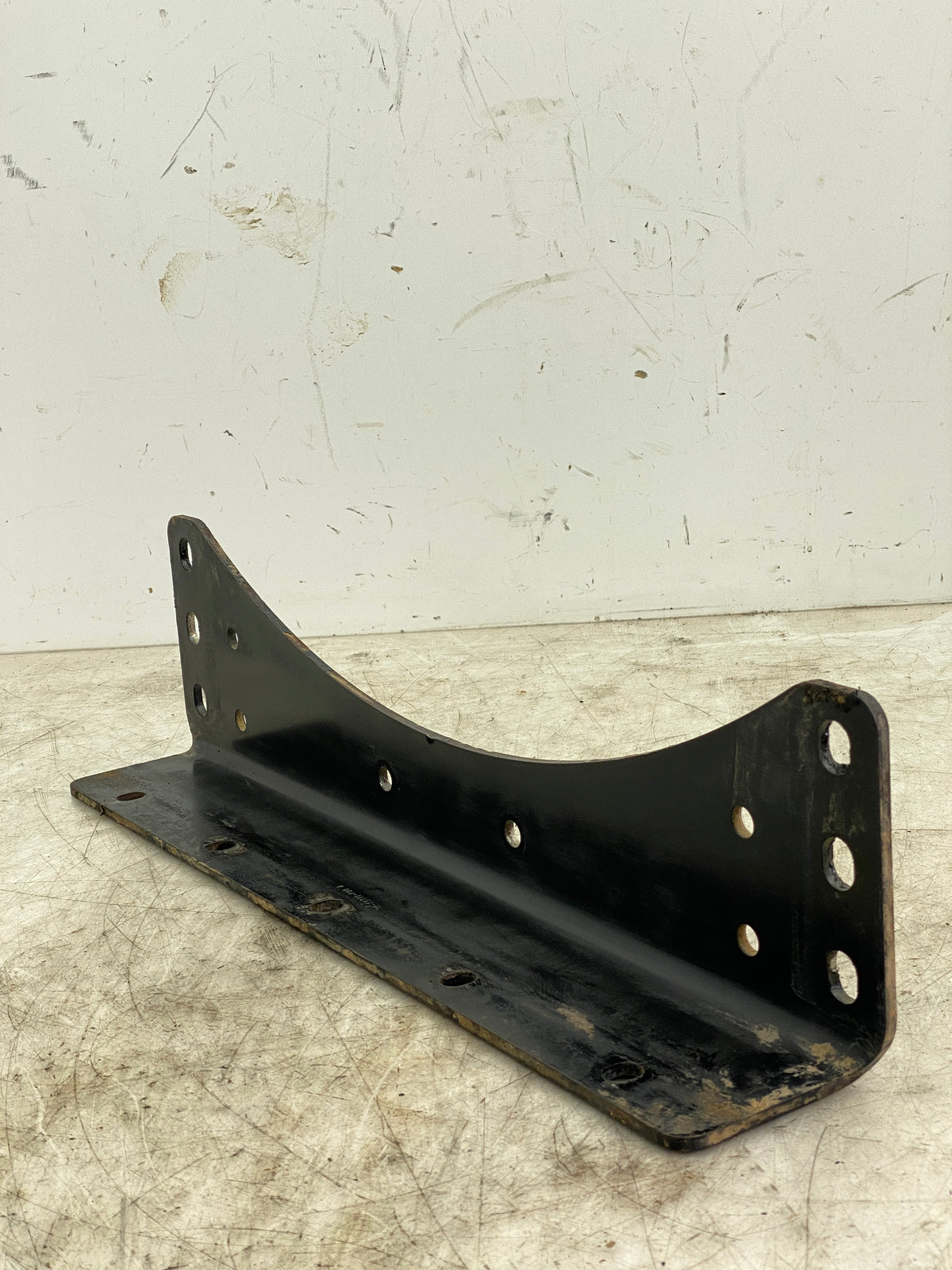 15-23772-000 Genuine Freightliner Crossmember – Second Truck Parts