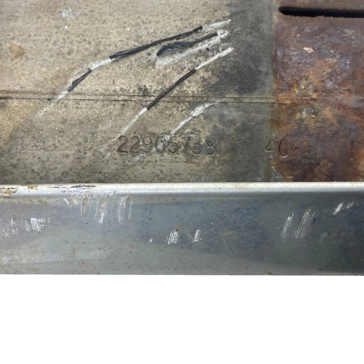 21127544 Genuine Volvo Exhaust Pipe And Heat Shield