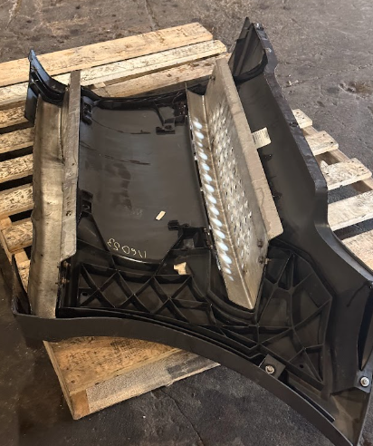 A33-1200-2001 Genuine Kenworth Left Forward Chassis Fairing Assembly - Second Truck Parts