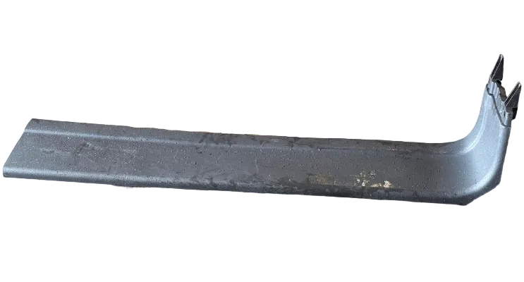 A18-58854-011 Genuine Freightliner Right Side Panel Trim