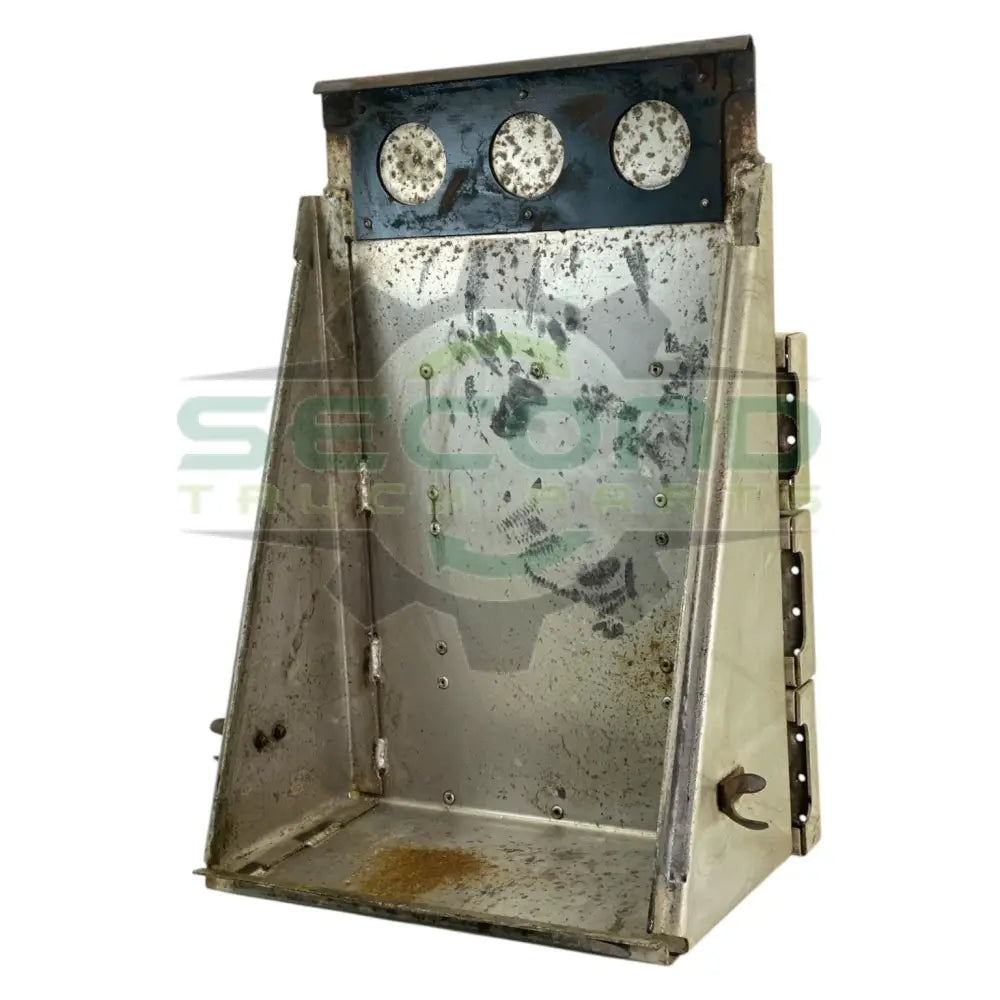 A06-17522-006 Genuine Freightliner Battery Cover Assy - Second Truck Parts