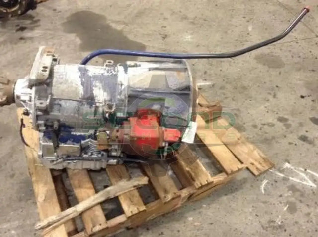 Allison MD3060 out off '01 chassis with 18 OEM - Second Truck Parts