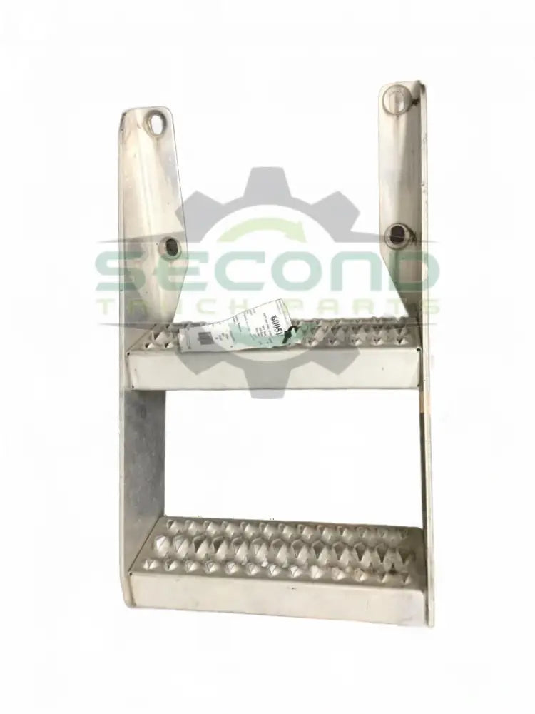 Aluminum LH mounted chassis steps OEM - Second Truck Parts
