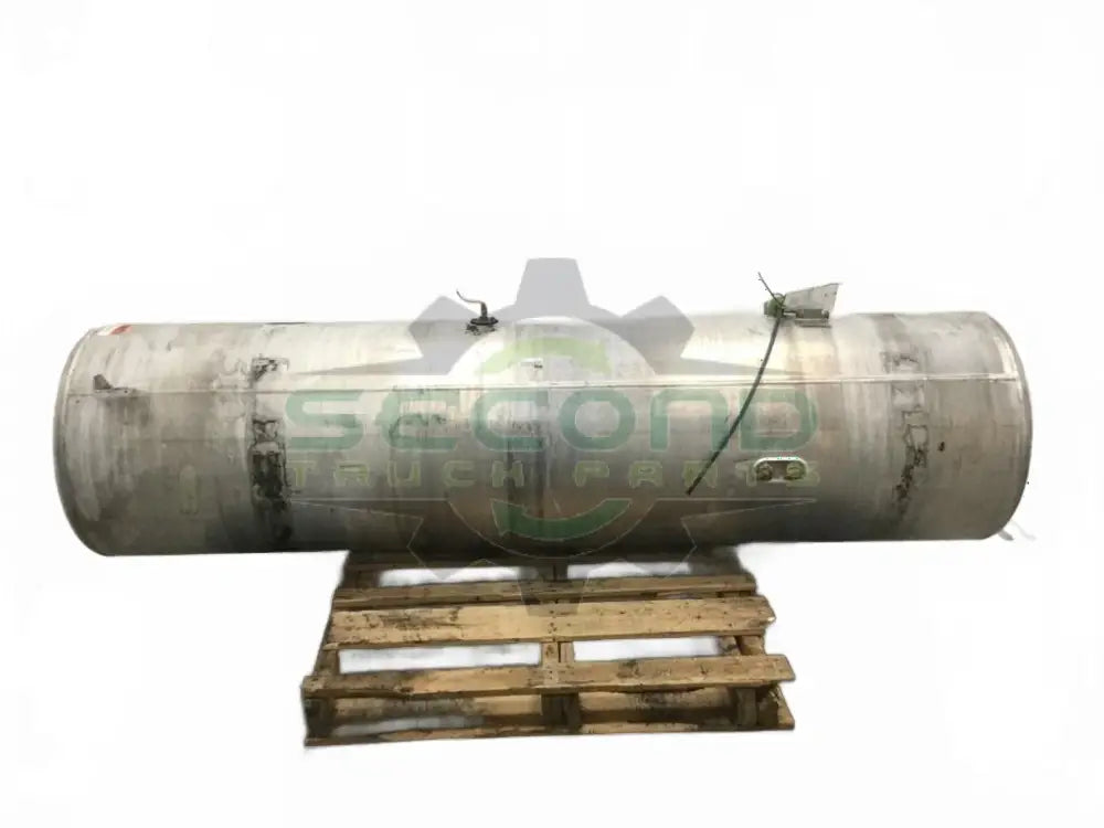 Aluminumfuel LH tank measures 25" x 88" 150 gallon front filler - Second Truck Parts