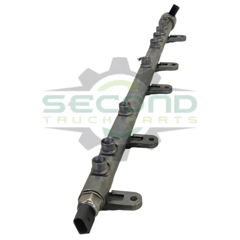 BP0519368_UP Genuine Paccar Fuel Rail - Fuel Rails