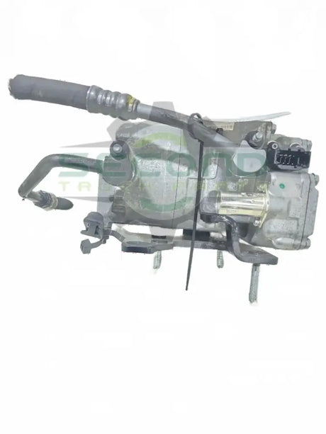 Chassis 24V mounted a/c compressor OEM 84192003D13 - Second Truck Parts