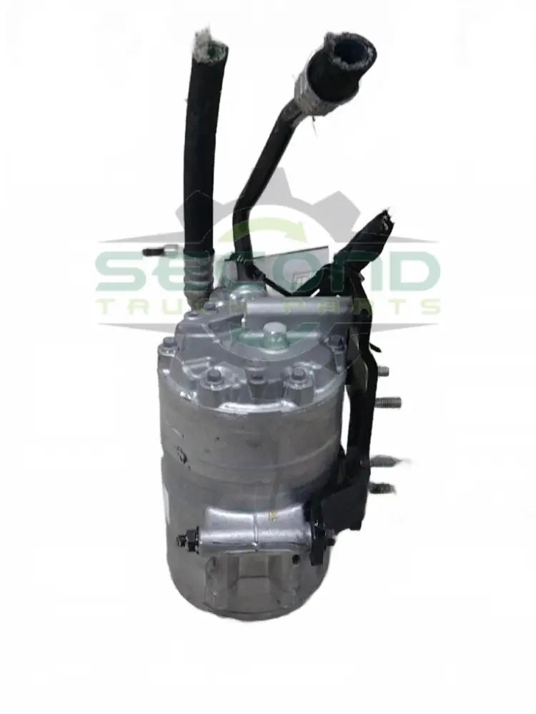 Chassis 24V mounted a/c compressor OEM 84192003D14 - Second Truck Parts
