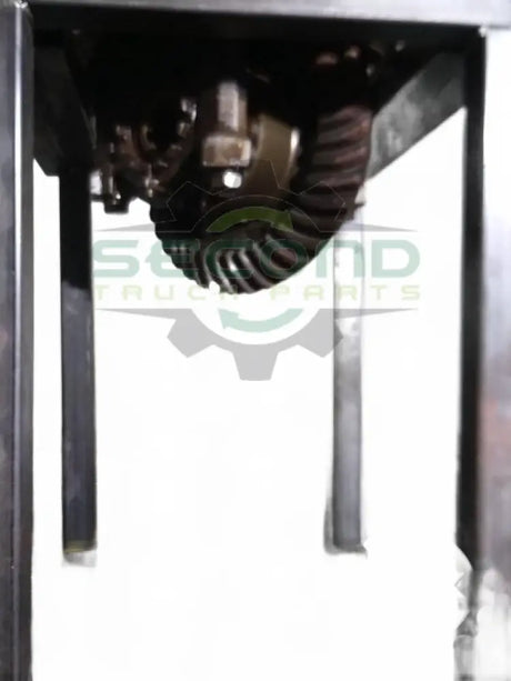 Complete Meritor Carrier assembly in 3 OEM - Second Truck Parts