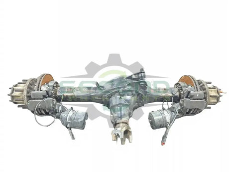 Complete Meritor MT40-14XC rear axle assembly in 2 OEM - Second Truck Parts