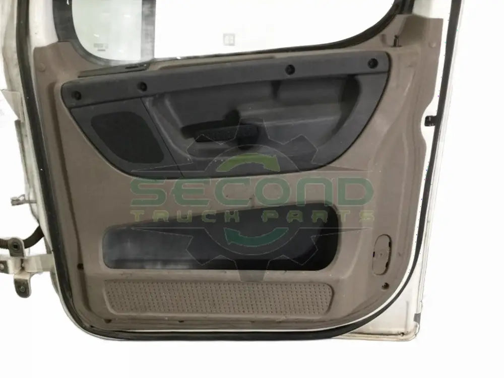 Complete RH door assembly OEM DDD2 - Second Truck Parts