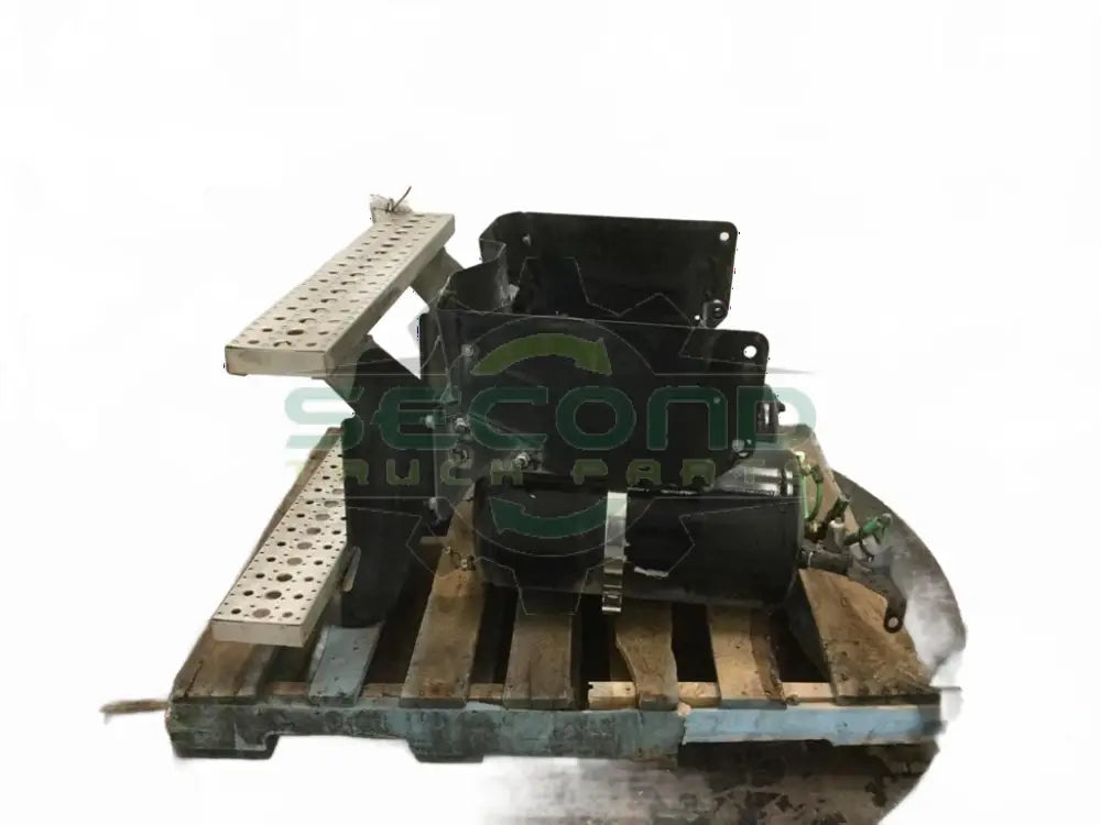 Complete Steel Battery Box with Lid and 2 air tanks out of 12' FTL - Second Truck Parts