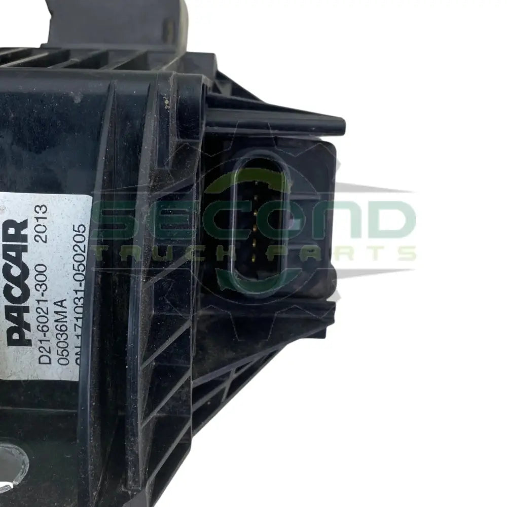 D21-6021-300 Genuine Paccar Throttle Pedal Assembly - Second Truck Parts