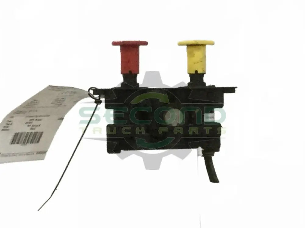 Dash Mounted air brake control valve OEM - Second Truck Parts
