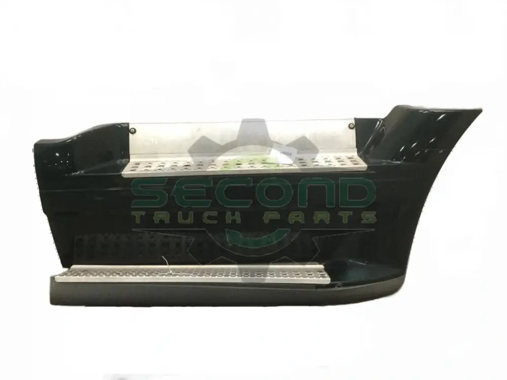 Fairing RH with steps measures 65 OEM - Second Truck Parts