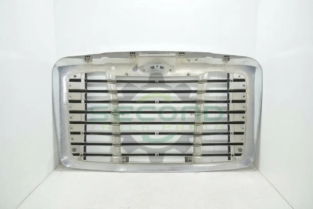 Freightliner Cascadia grille OEM - Second Truck Parts