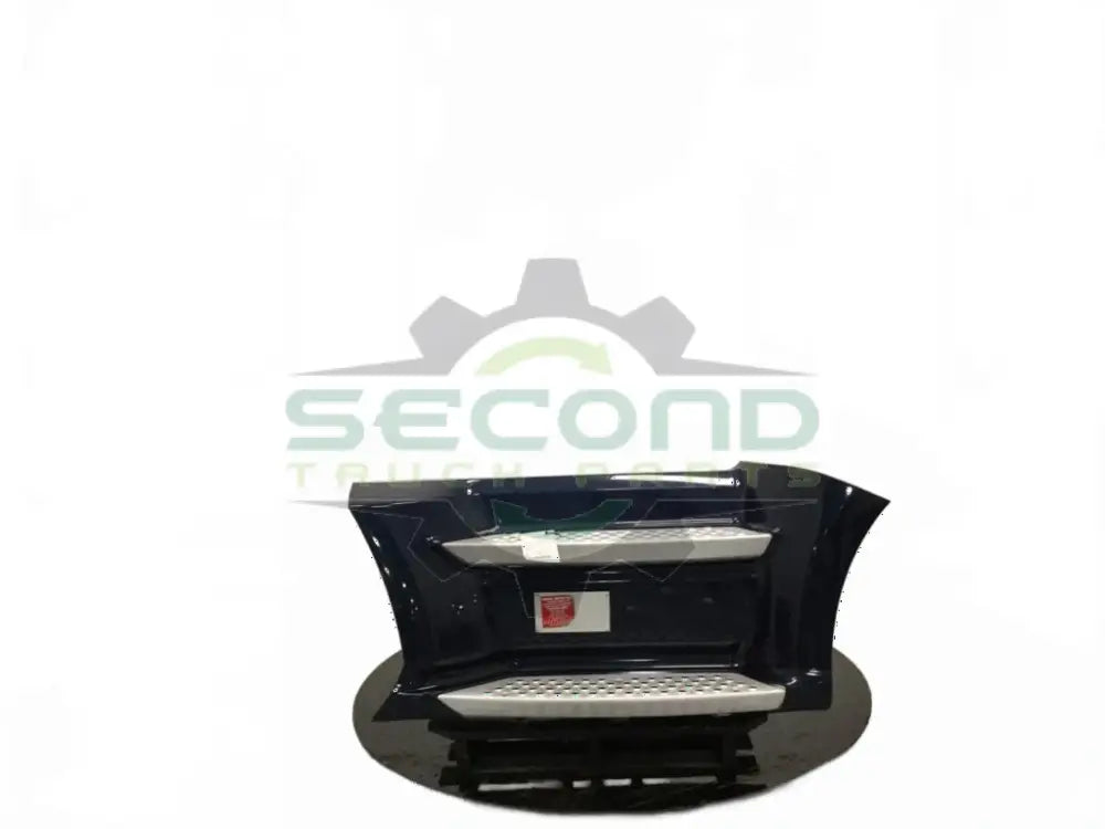 Front KW T700 RH chassis fairing with steps OEM - Second Truck Parts