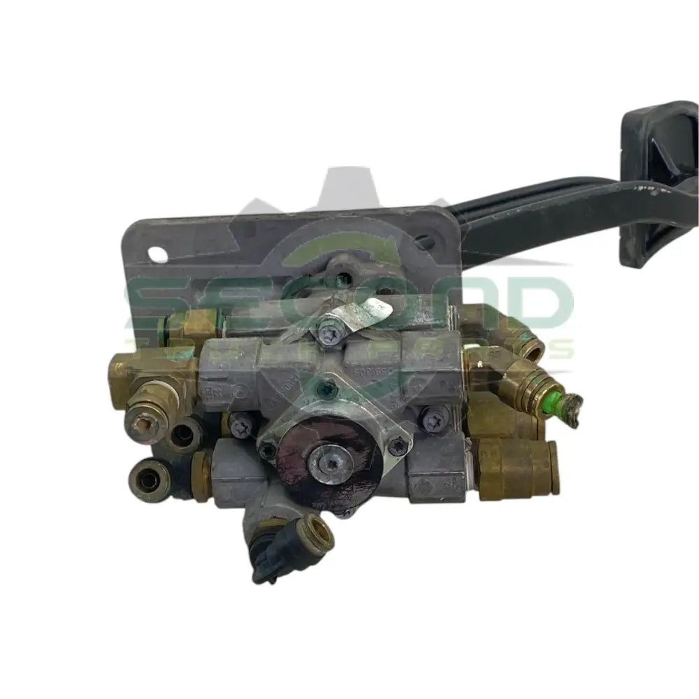 G90-1174-101111210 Genuine Paccar Brake Pedal Assembly - Second Truck Parts