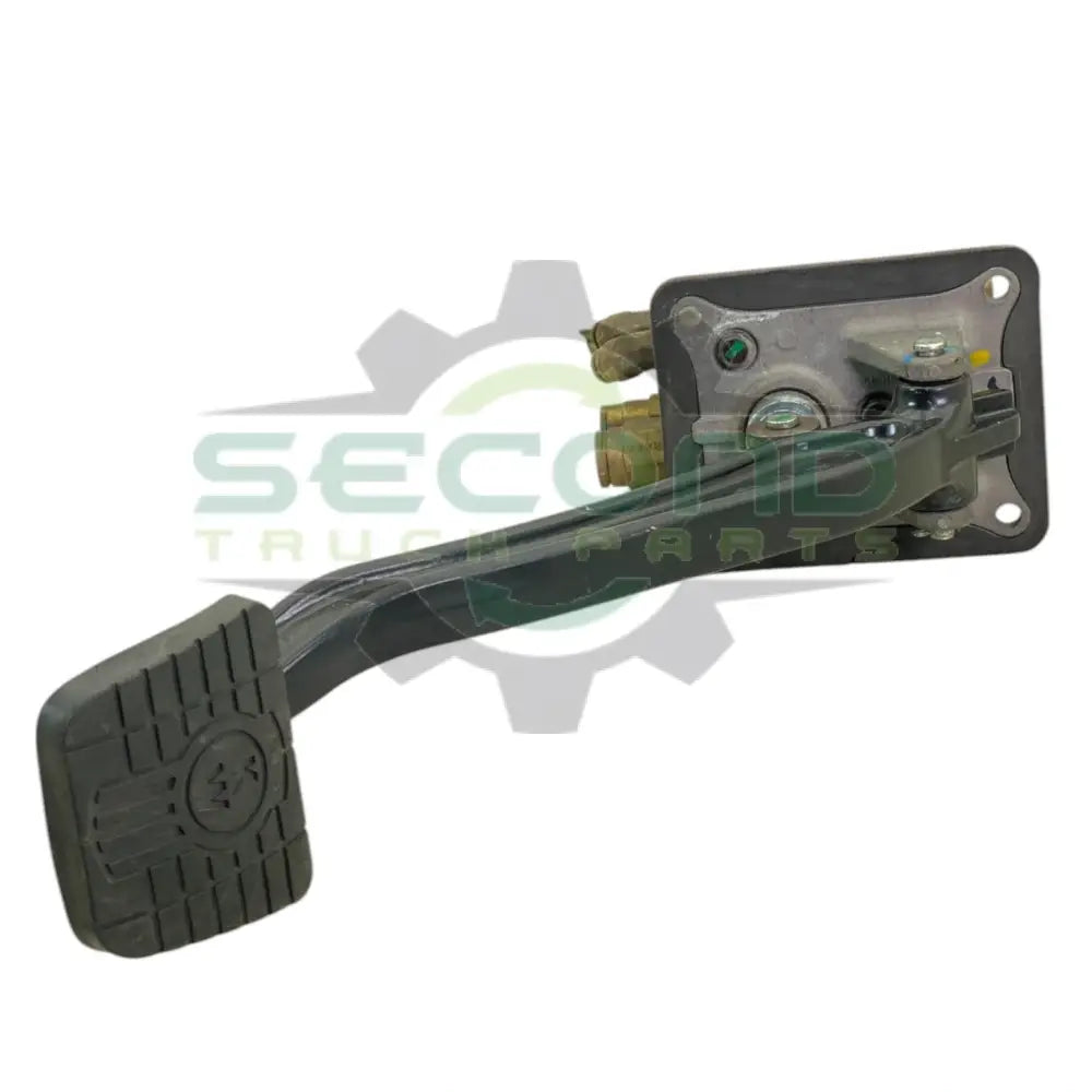 G90-1174-101111210 Genuine Paccar Brake Pedal Assembly - Second Truck Parts